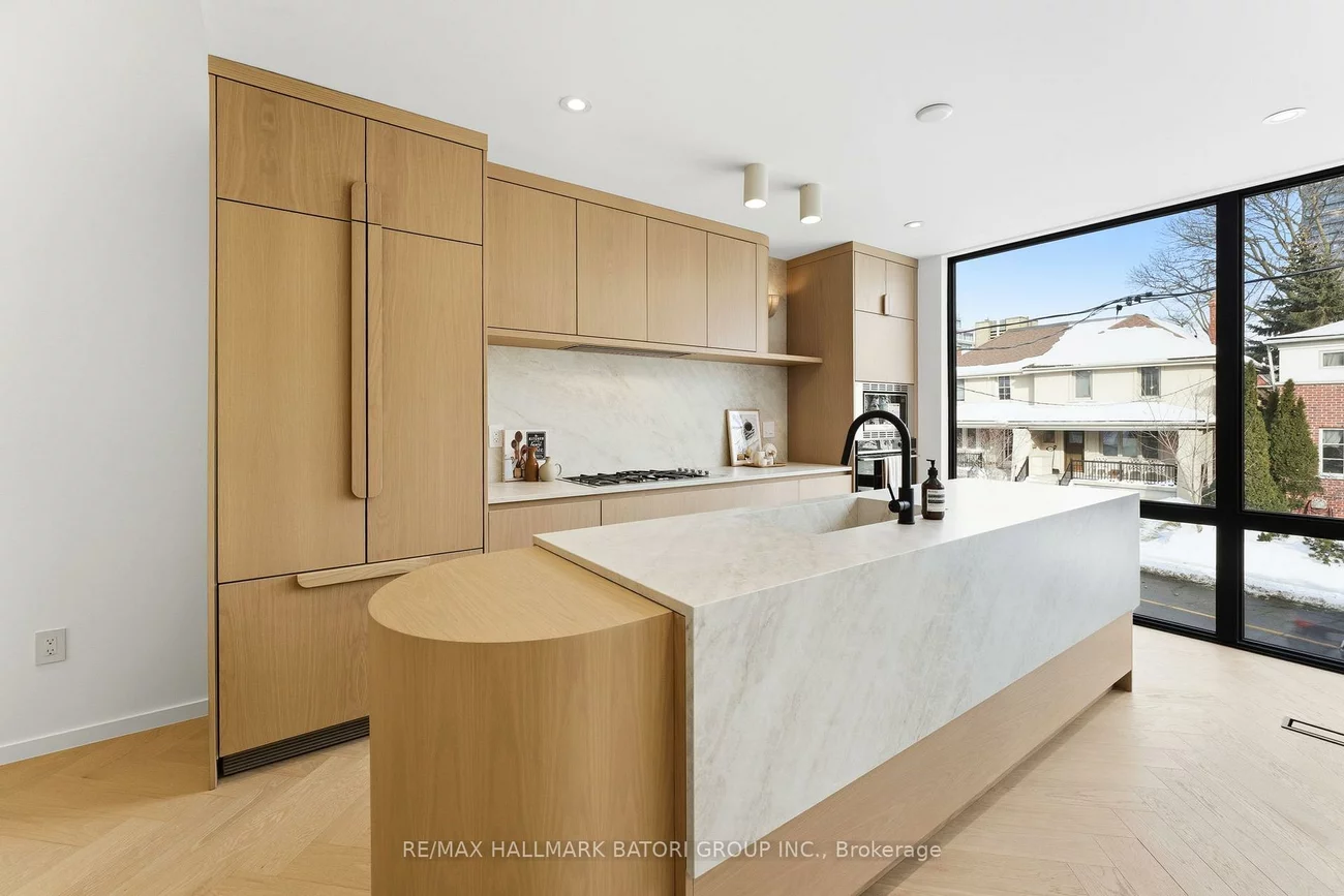 532, Duplex, Yonge-Eglinton, Toronto