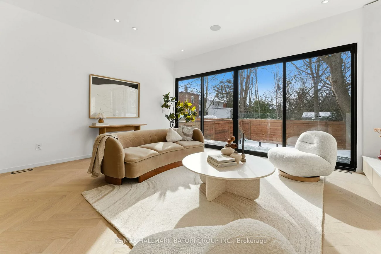 532, Duplex, Yonge-Eglinton, Toronto