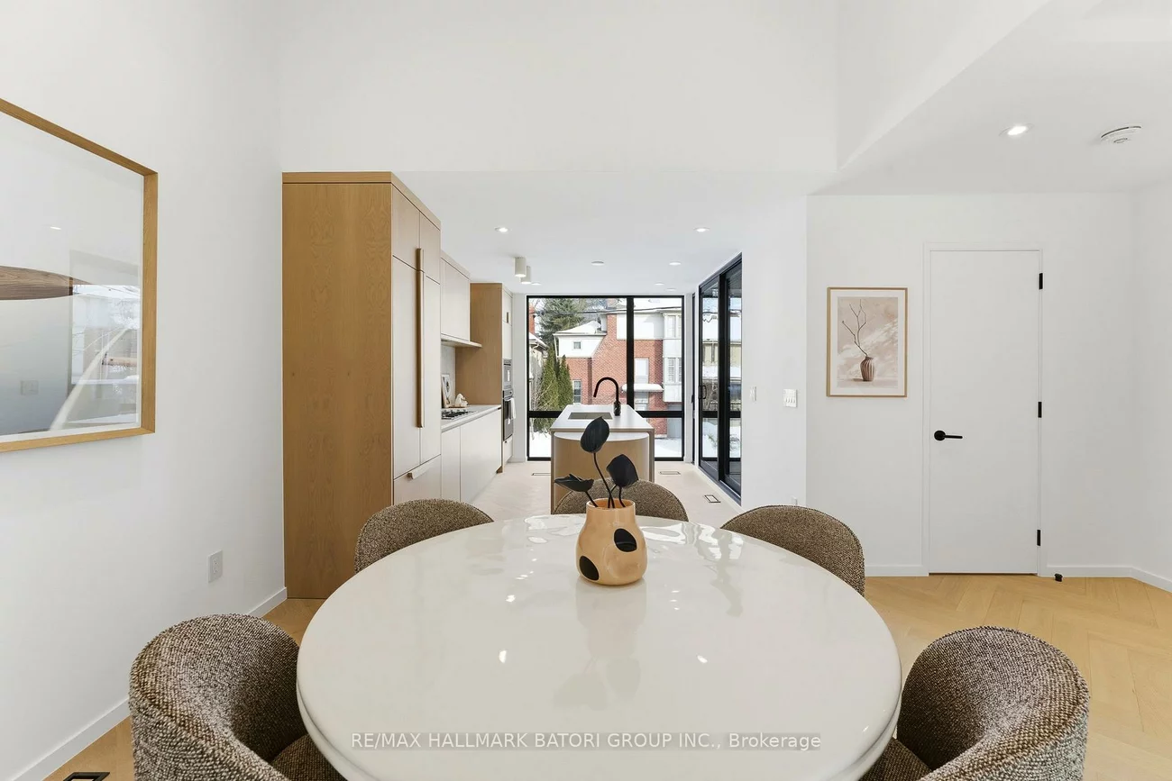 532, Duplex, Yonge-Eglinton, Toronto