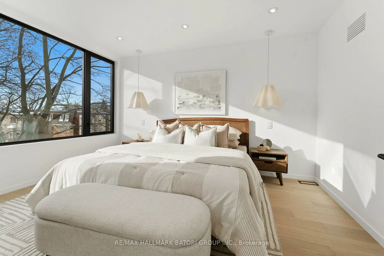 532, Duplex, Yonge-Eglinton, Toronto