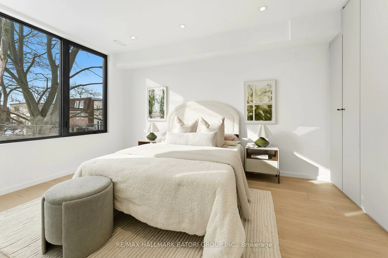 532, Duplex, Yonge-Eglinton, Toronto