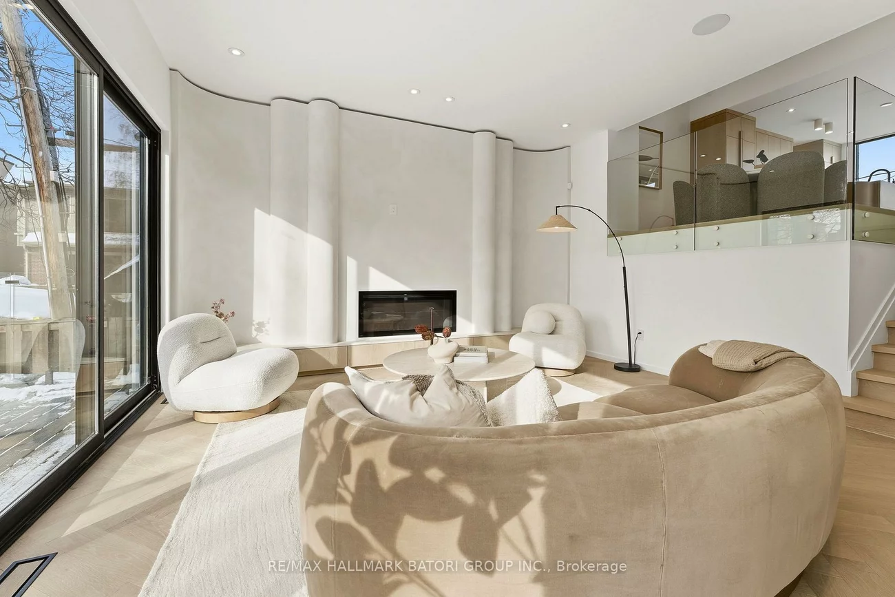 532, Duplex, Yonge-Eglinton, Toronto