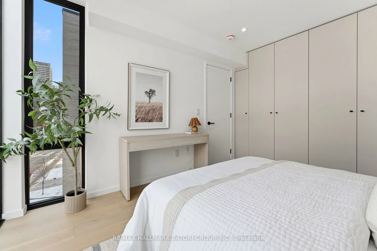 532, Duplex, Yonge-Eglinton, Toronto