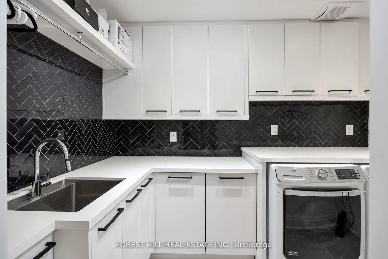 239, Cortleigh, Lawrence Park South, Toronto