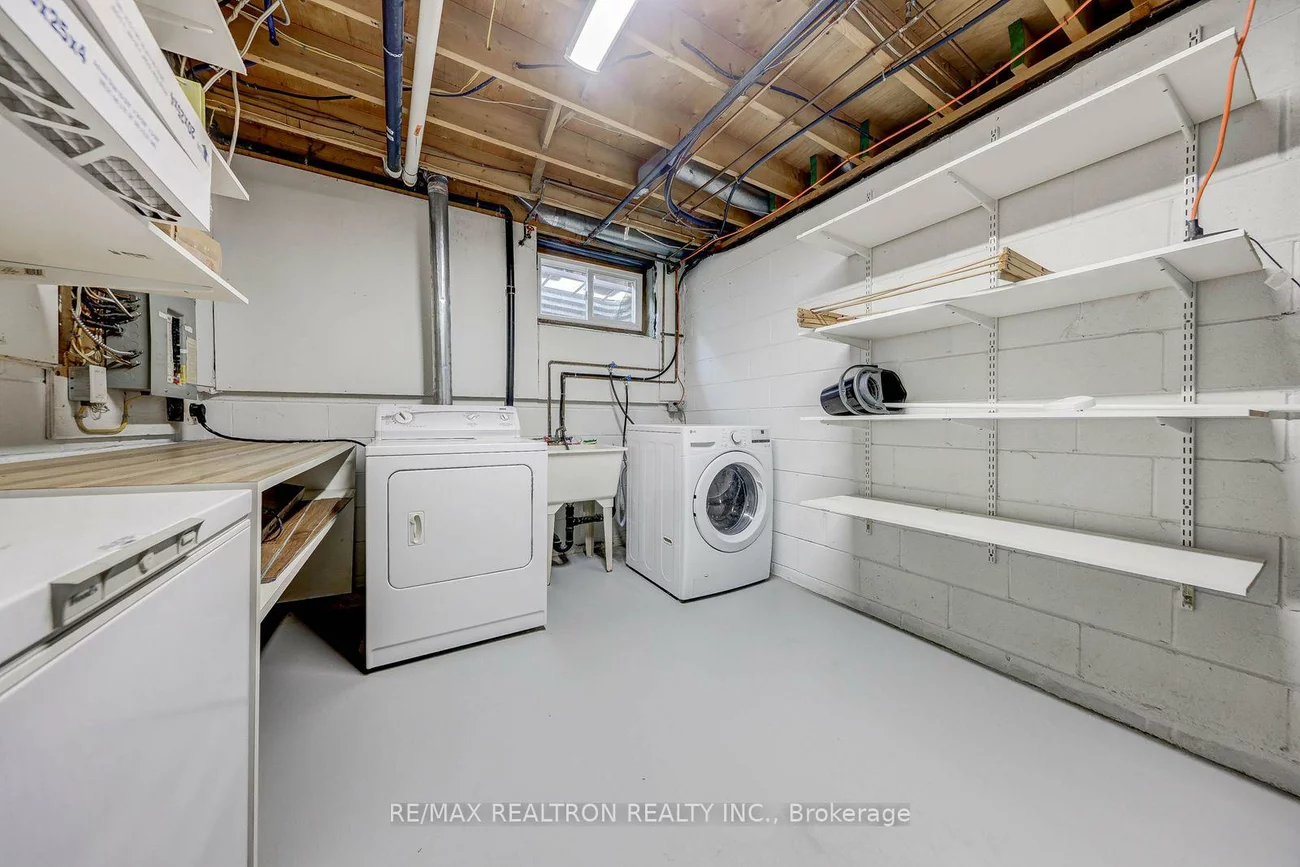 17, Lawnview, Willowdale East, Toronto