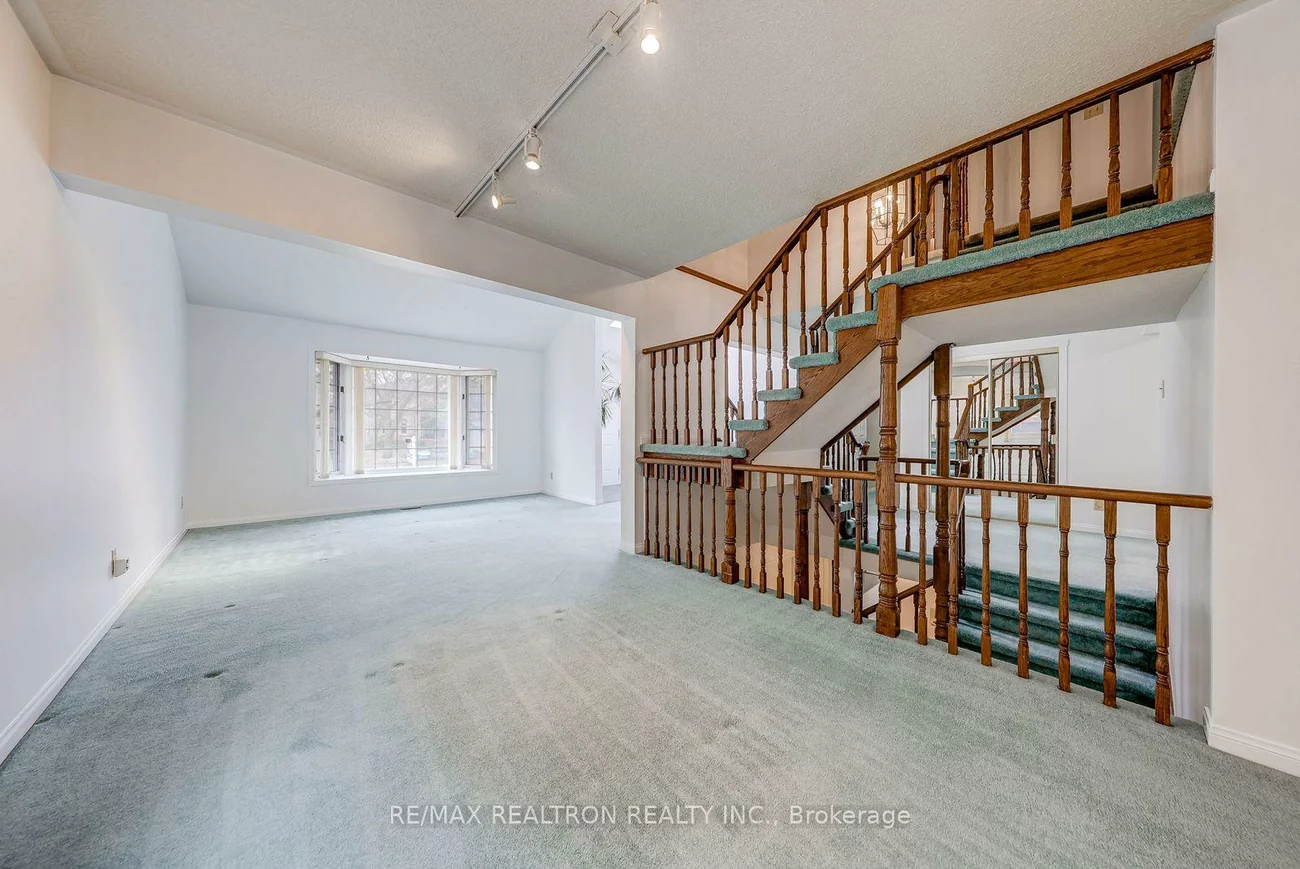 17, Lawnview, Willowdale East, Toronto