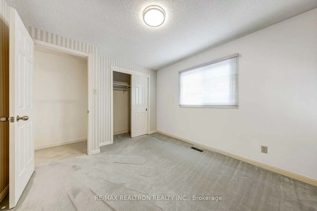 17, Lawnview, Willowdale East, Toronto