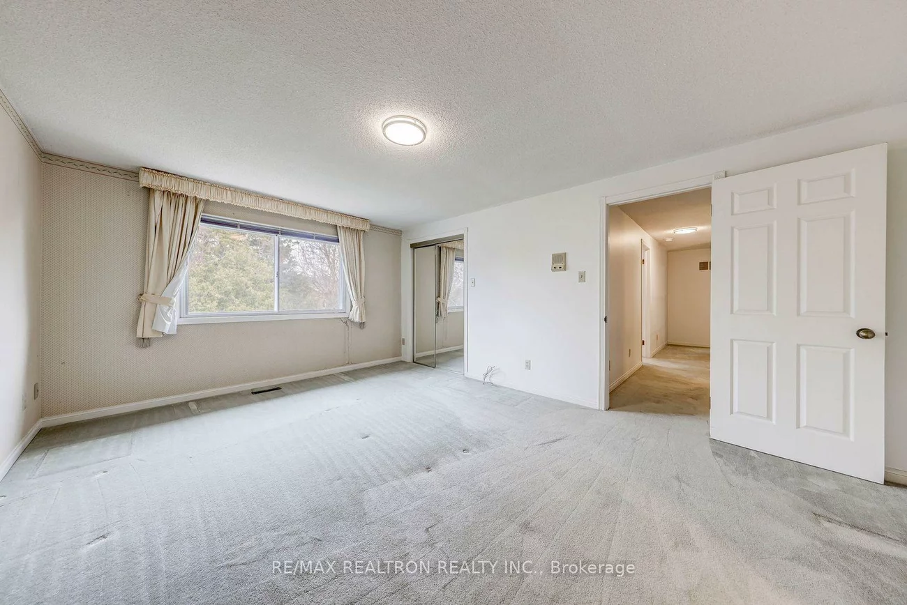 17, Lawnview, Willowdale East, Toronto