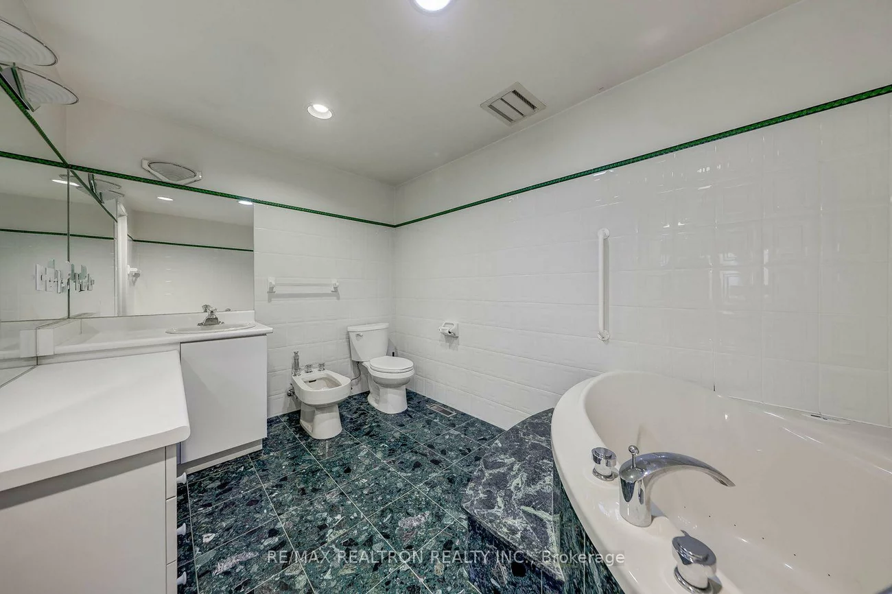 17, Lawnview, Willowdale East, Toronto