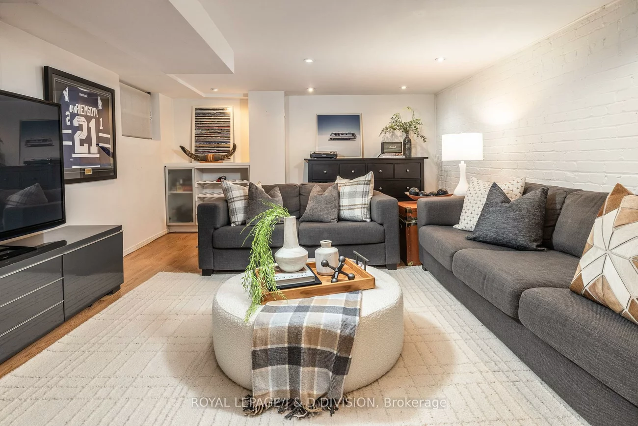 419, Davisville, Mount Pleasant East, Toronto