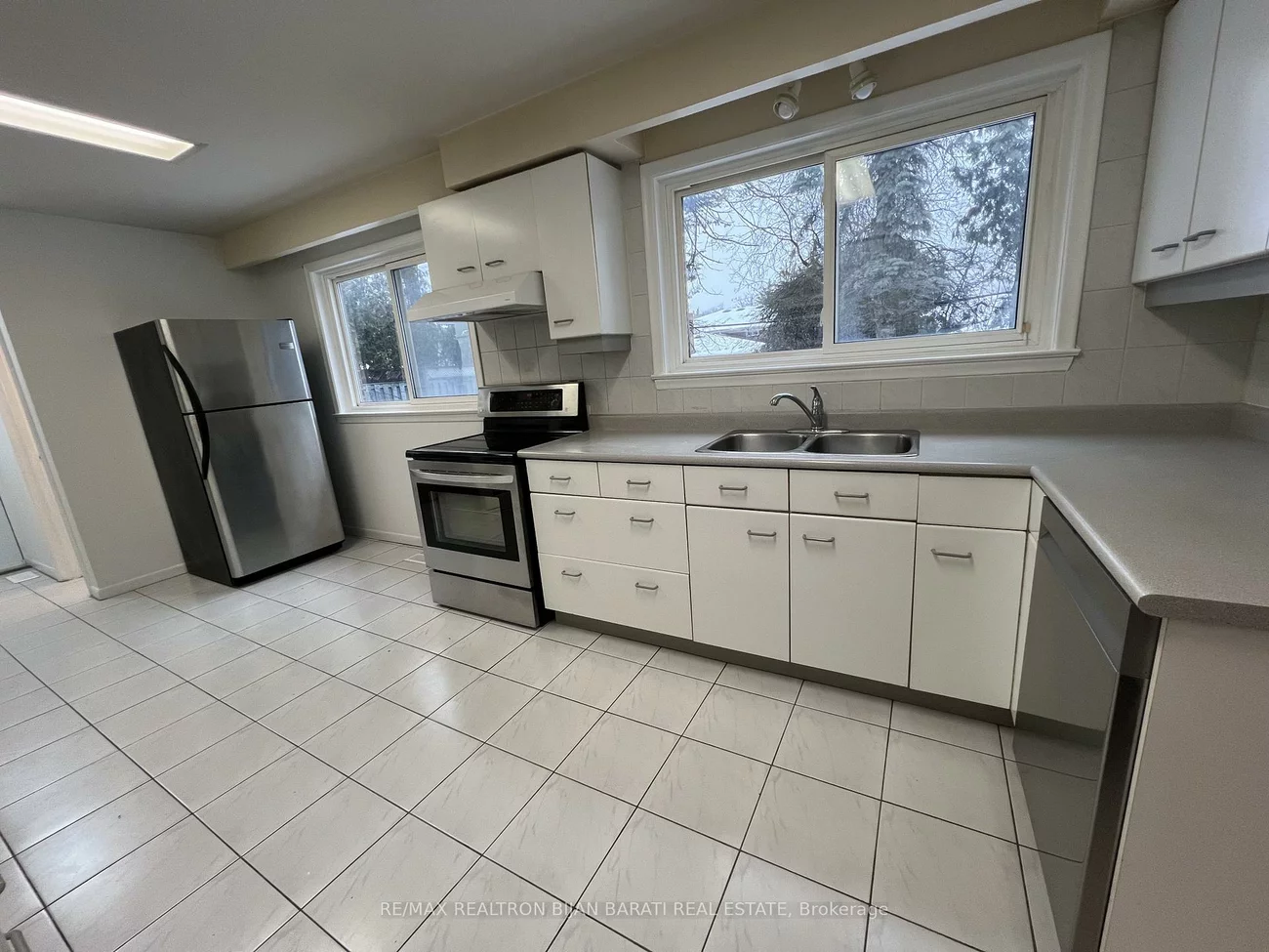 298, Newton, Newtonbrook East, Toronto