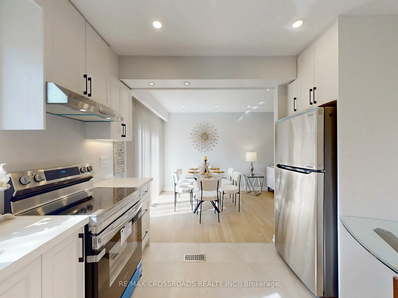 17, Ferbane, Don Valley Village, Toronto