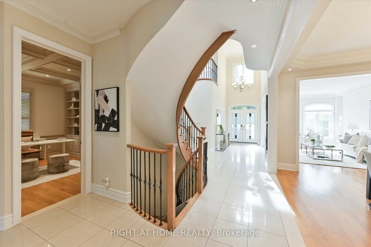 154, Charlton, Newtonbrook West, Toronto