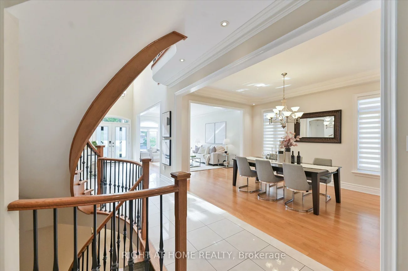 154, Charlton, Newtonbrook West, Toronto