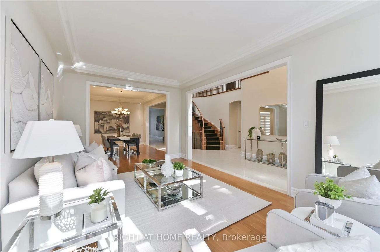 154, Charlton, Newtonbrook West, Toronto