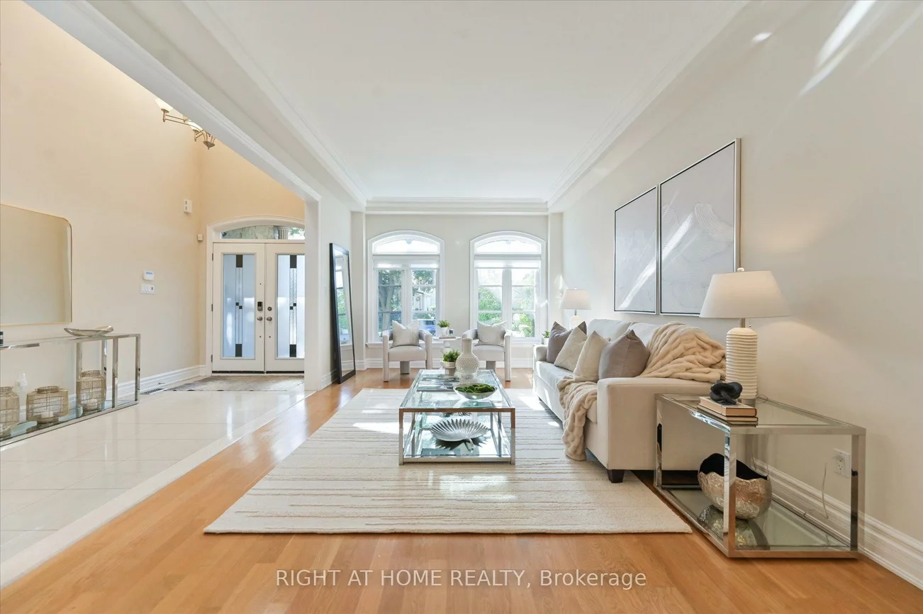 154, Charlton, Newtonbrook West, Toronto