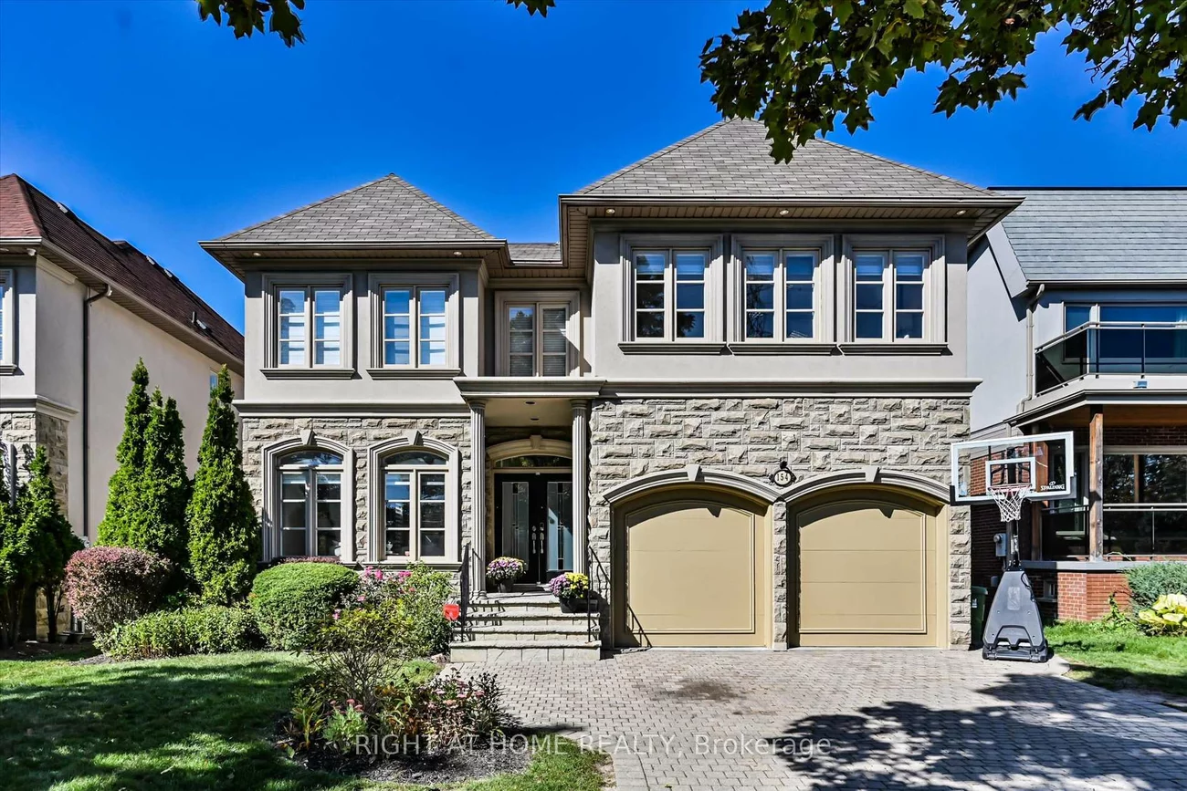 154, Charlton, Newtonbrook West, Toronto