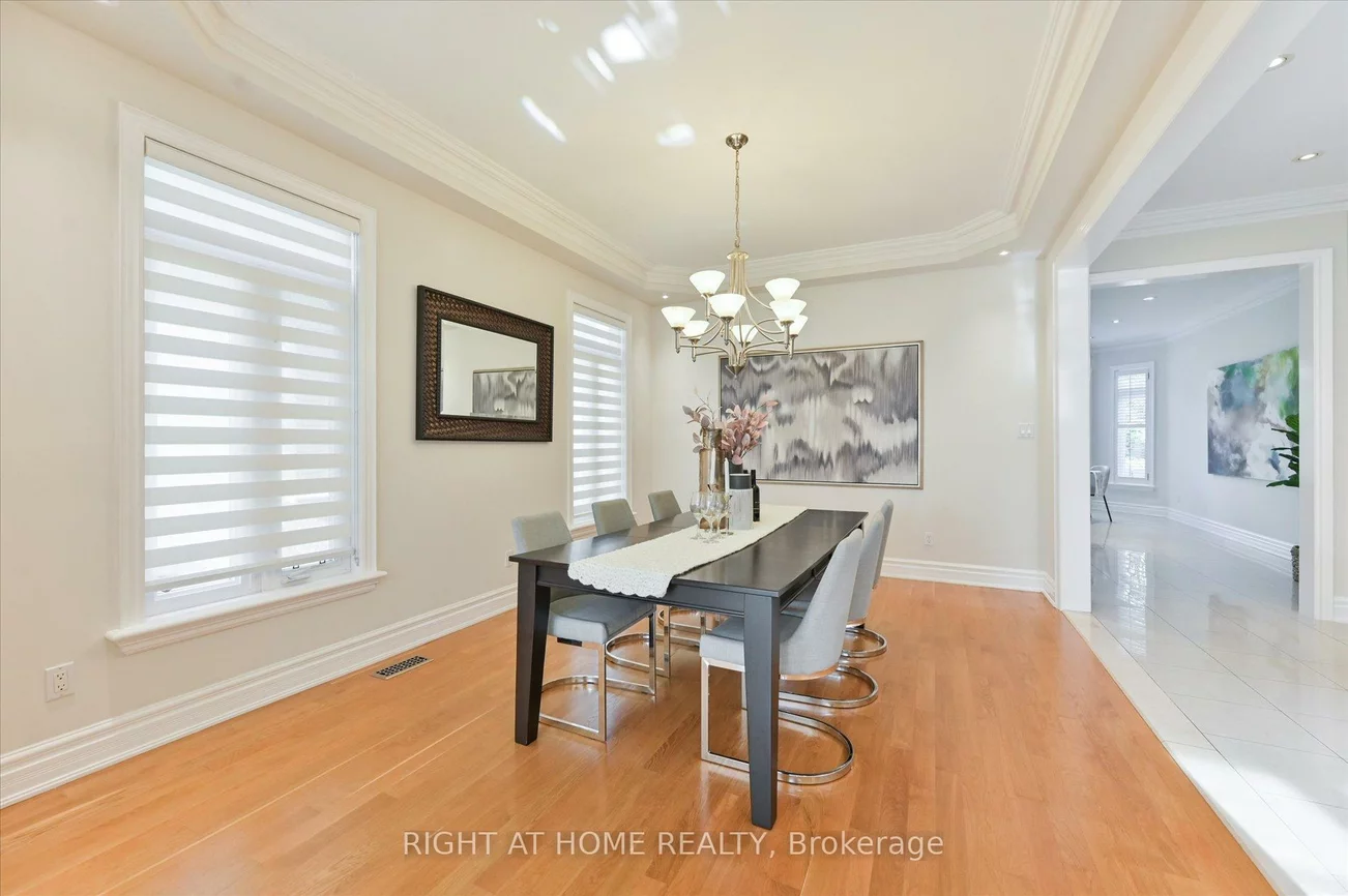 154, Charlton, Newtonbrook West, Toronto