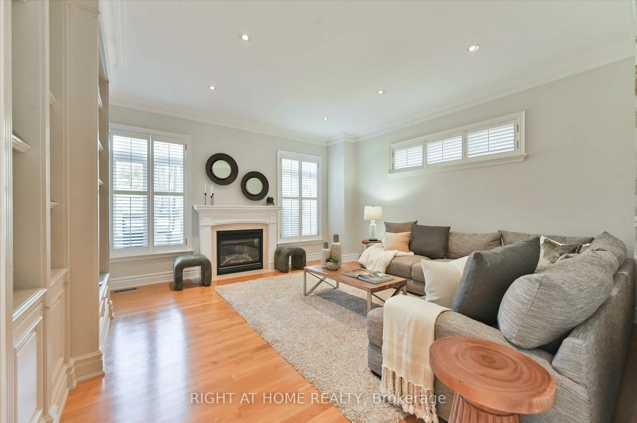 154, Charlton, Newtonbrook West, Toronto