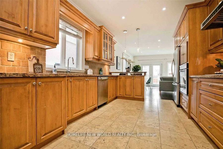 7, Roslin, Lawrence Park North, Toronto