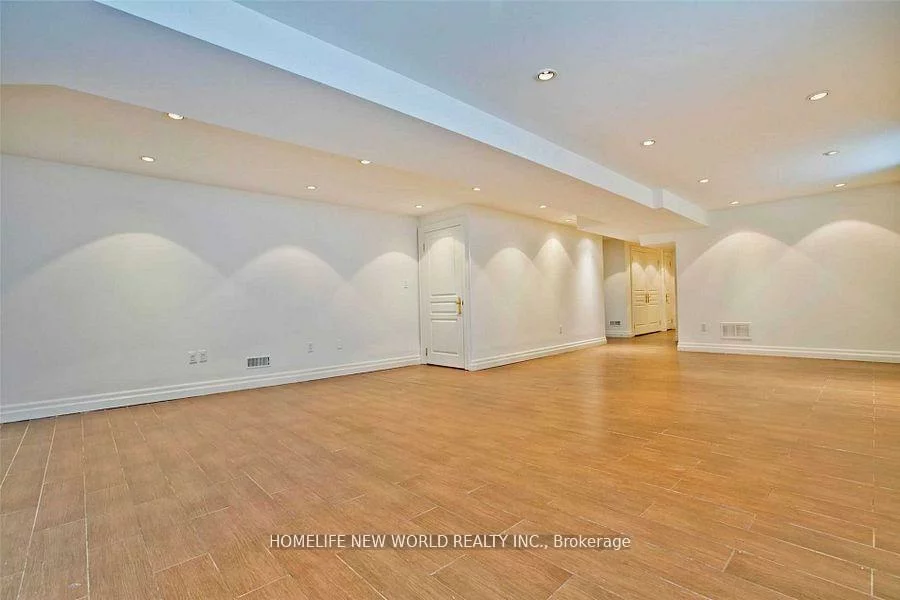 7, Roslin, Lawrence Park North, Toronto