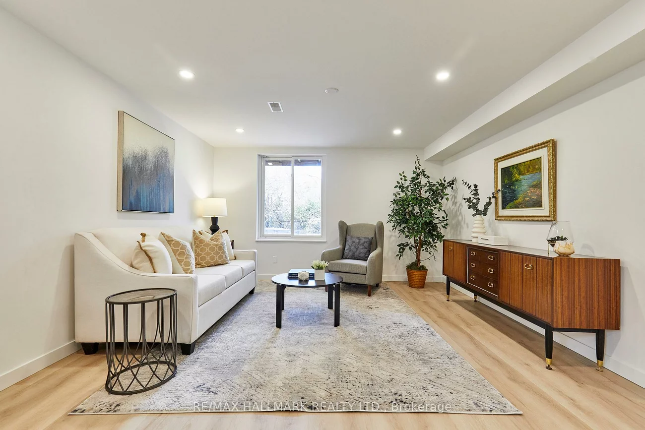 194, Sloane, Victoria Village, Toronto