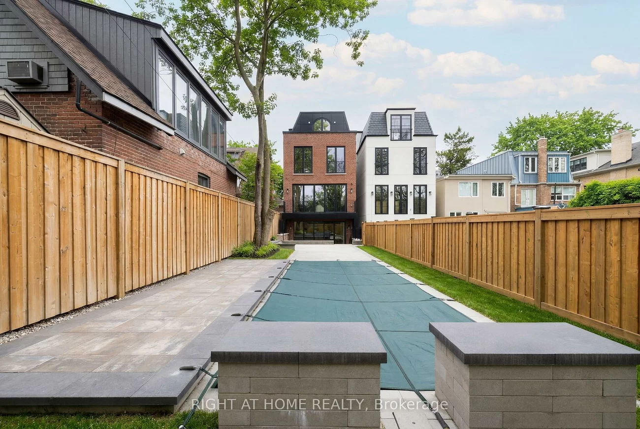 350B, Walmer, Casa Loma, Toronto