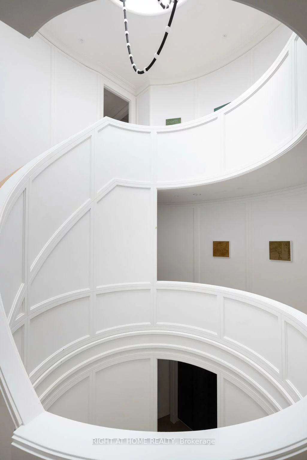 350B, Walmer, Casa Loma, Toronto