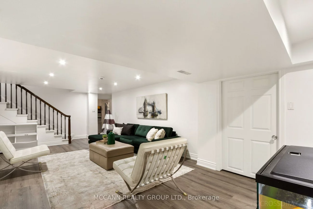 27, Strathgowan, Lawrence Park South, Toronto