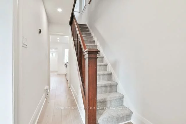 64, Robina, Oakwood Village, Toronto