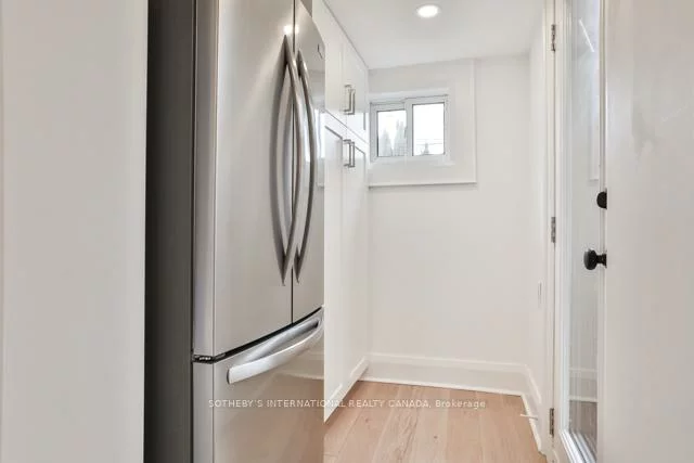 64, Robina, Oakwood Village, Toronto