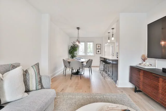 64, Robina, Oakwood Village, Toronto