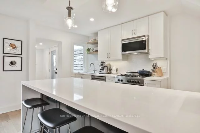 64, Robina, Oakwood Village, Toronto