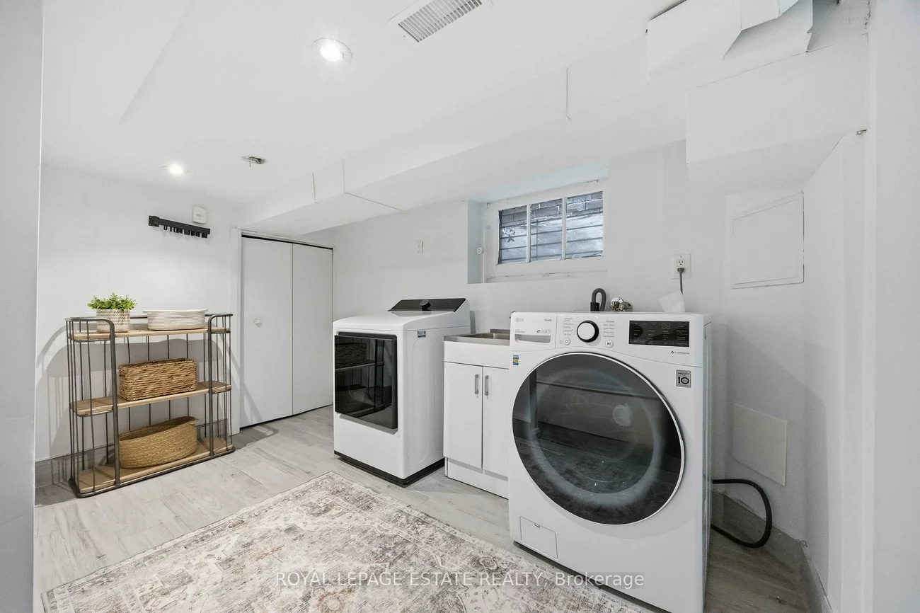 38, Kenwood, Humewood-Cedarvale, Toronto