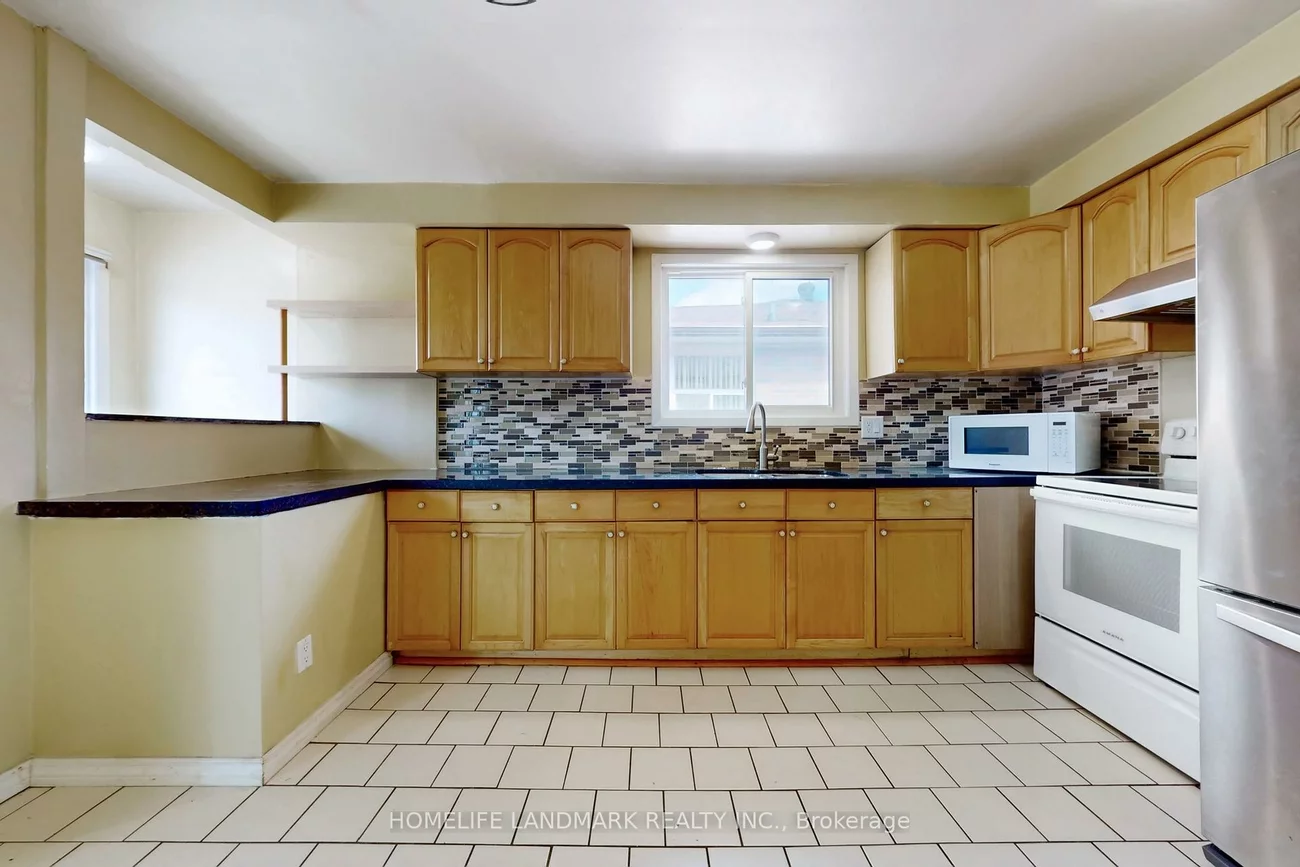 225, Pineway, Bayview Woods-Steeles, Toronto