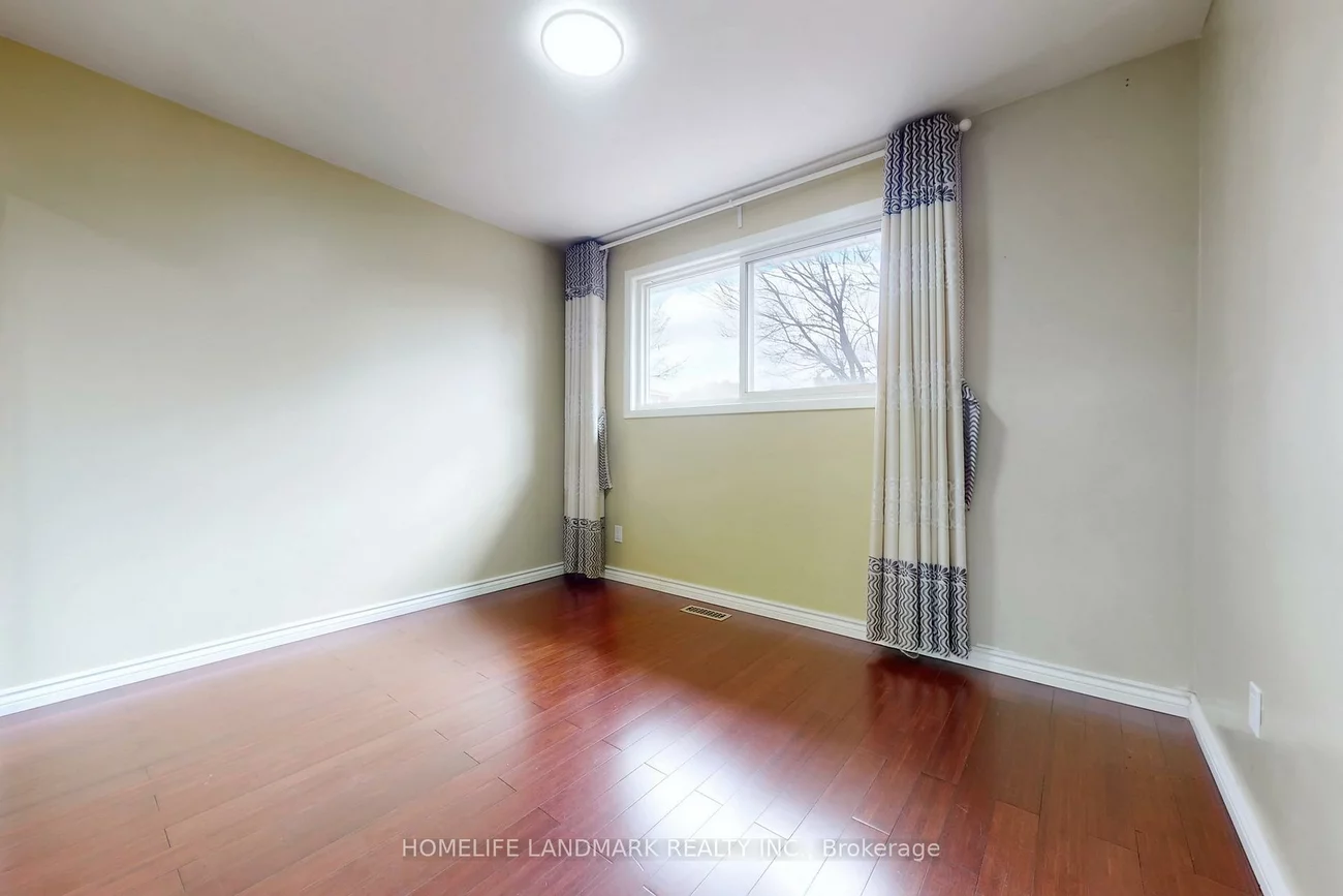 225, Pineway, Bayview Woods-Steeles, Toronto