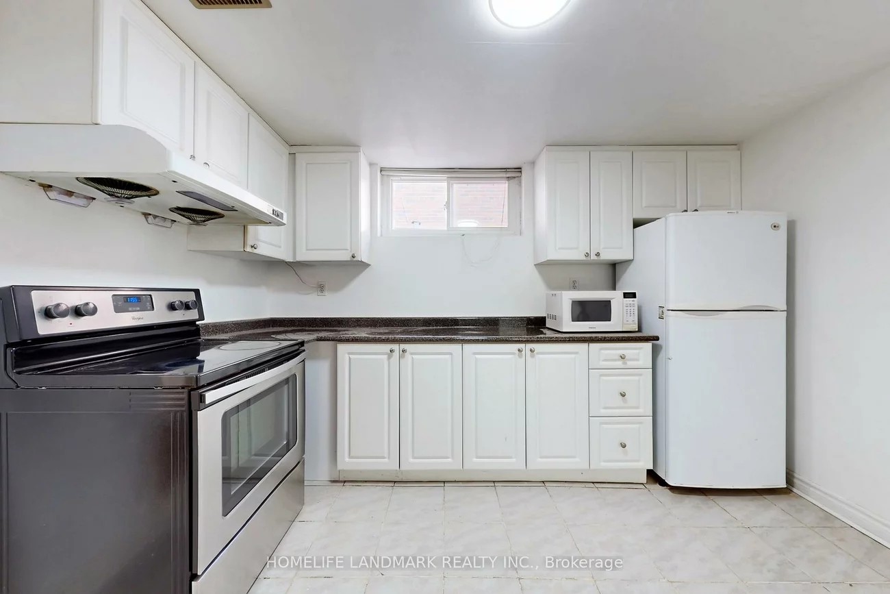 225, Pineway, Bayview Woods-Steeles, Toronto