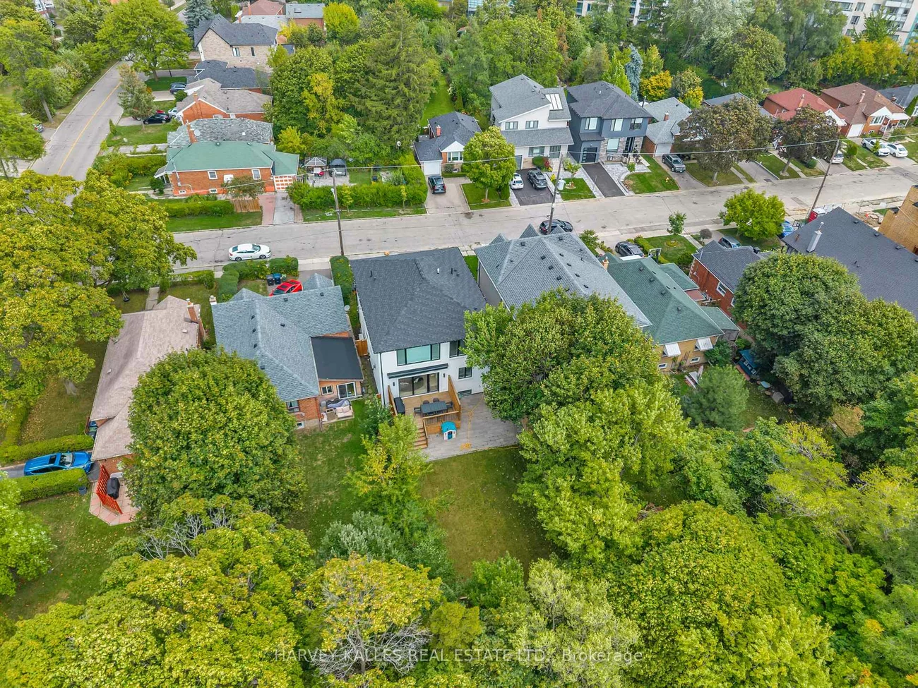 32, Almont, Clanton Park, Toronto