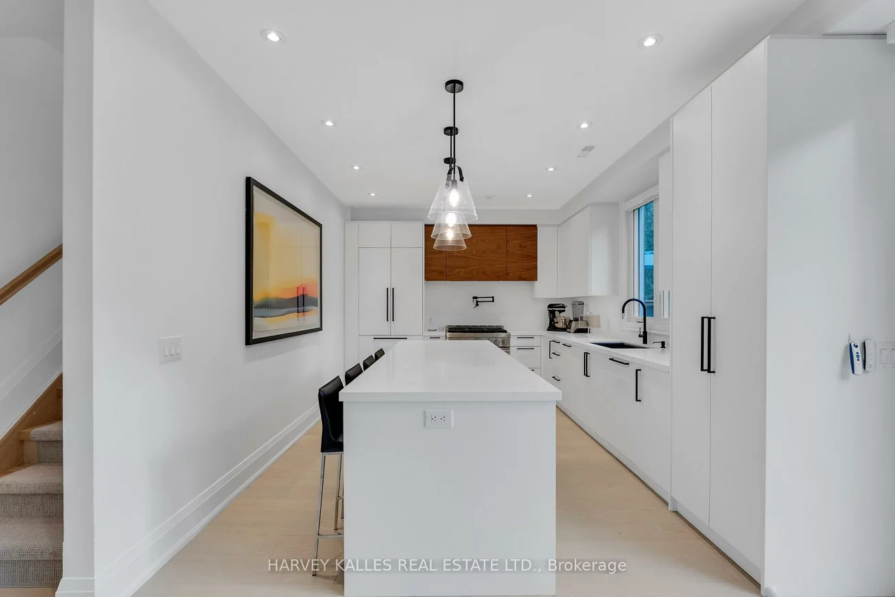 32, Almont, Clanton Park, Toronto