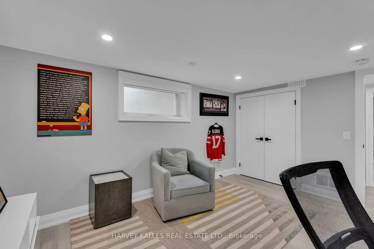 32, Almont, Clanton Park, Toronto