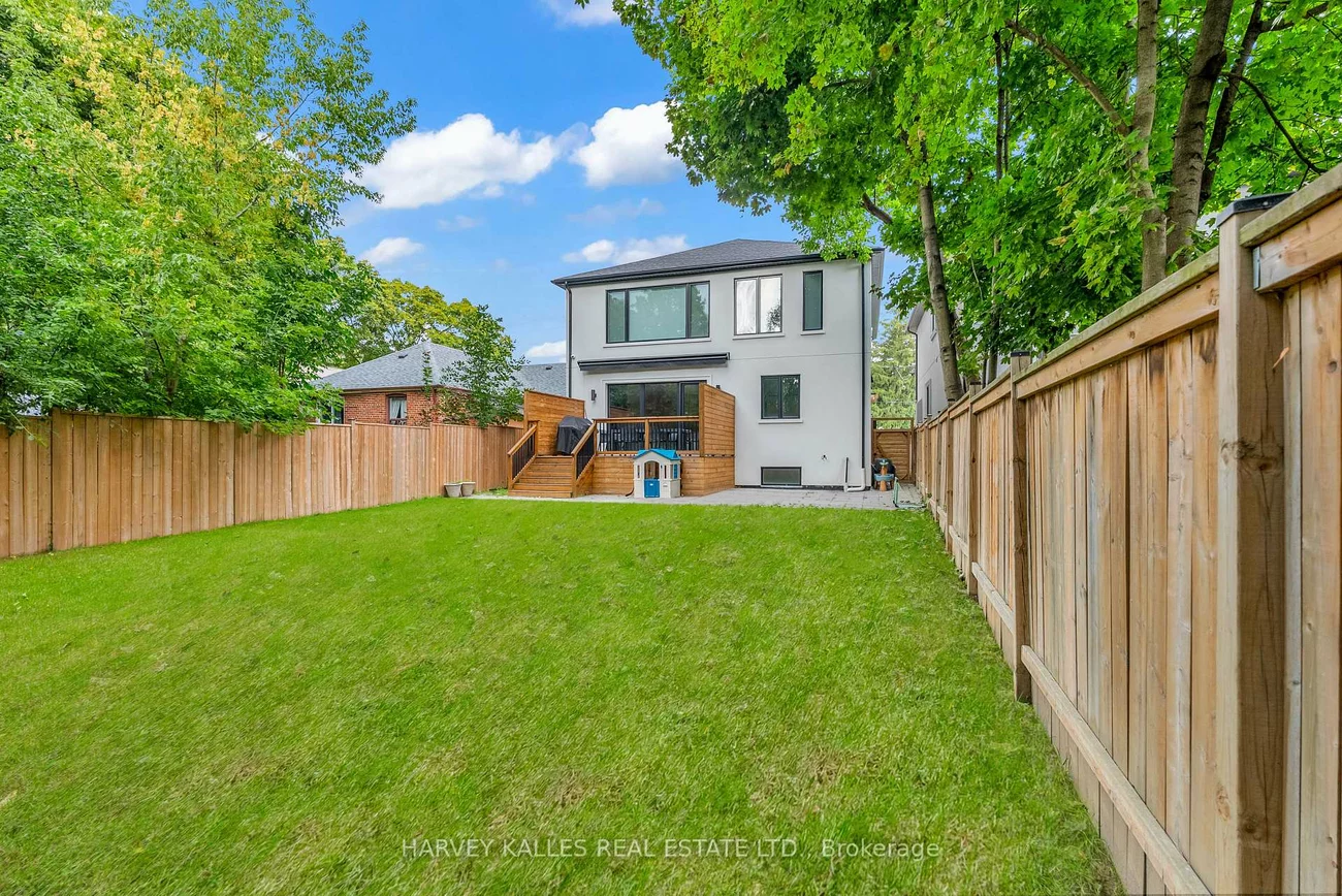 32, Almont, Clanton Park, Toronto
