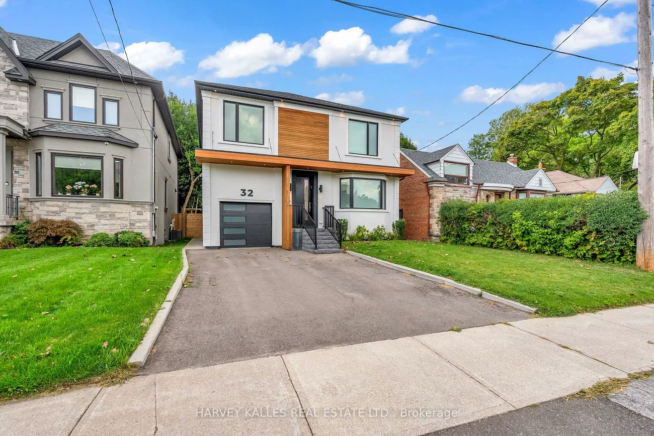 32, Almont, Clanton Park, Toronto