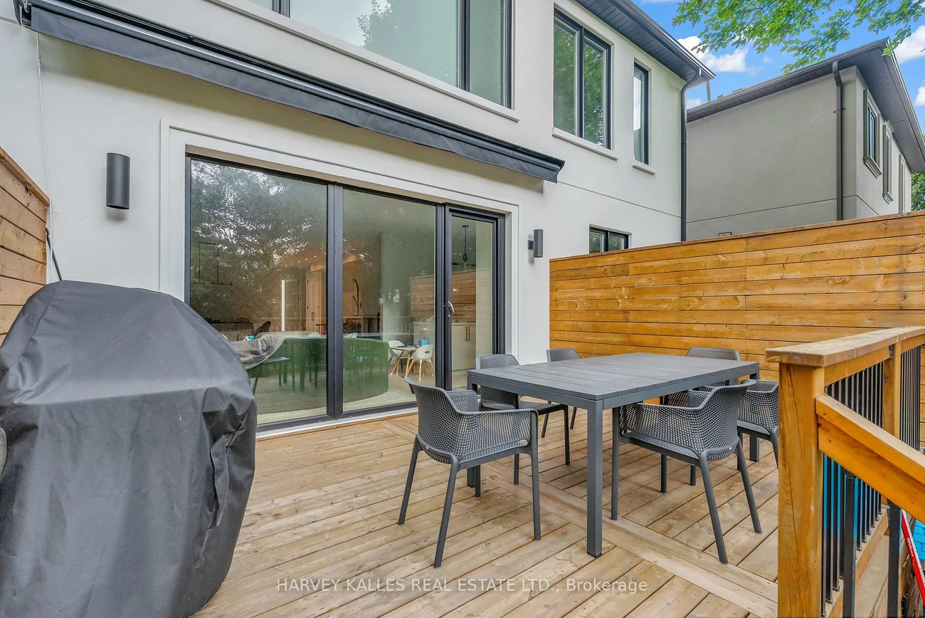 32, Almont, Clanton Park, Toronto