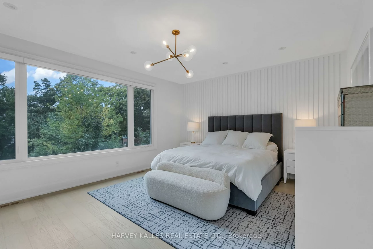 32, Almont, Clanton Park, Toronto