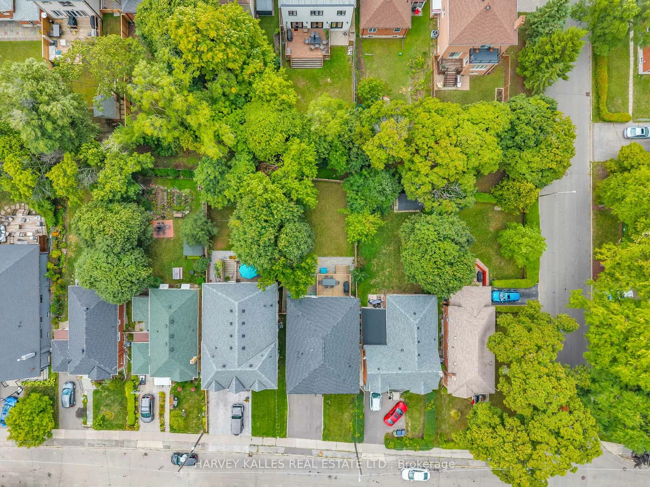 32, Almont, Clanton Park, Toronto