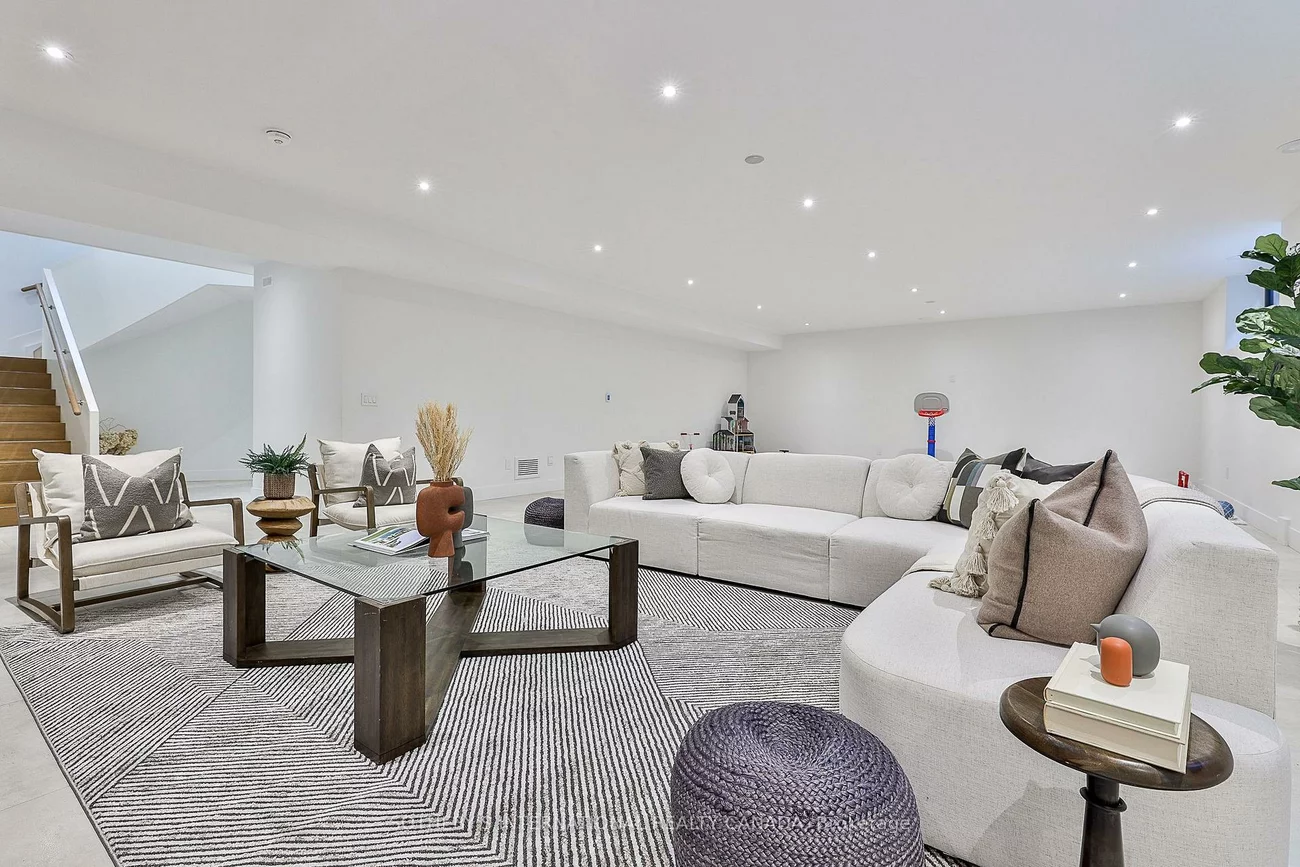108, Stratford, Bridle Path-Sunnybrook-York Mills, Toronto