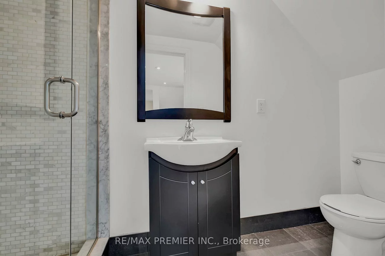 215, Grace, Palmerston-Little Italy, Toronto