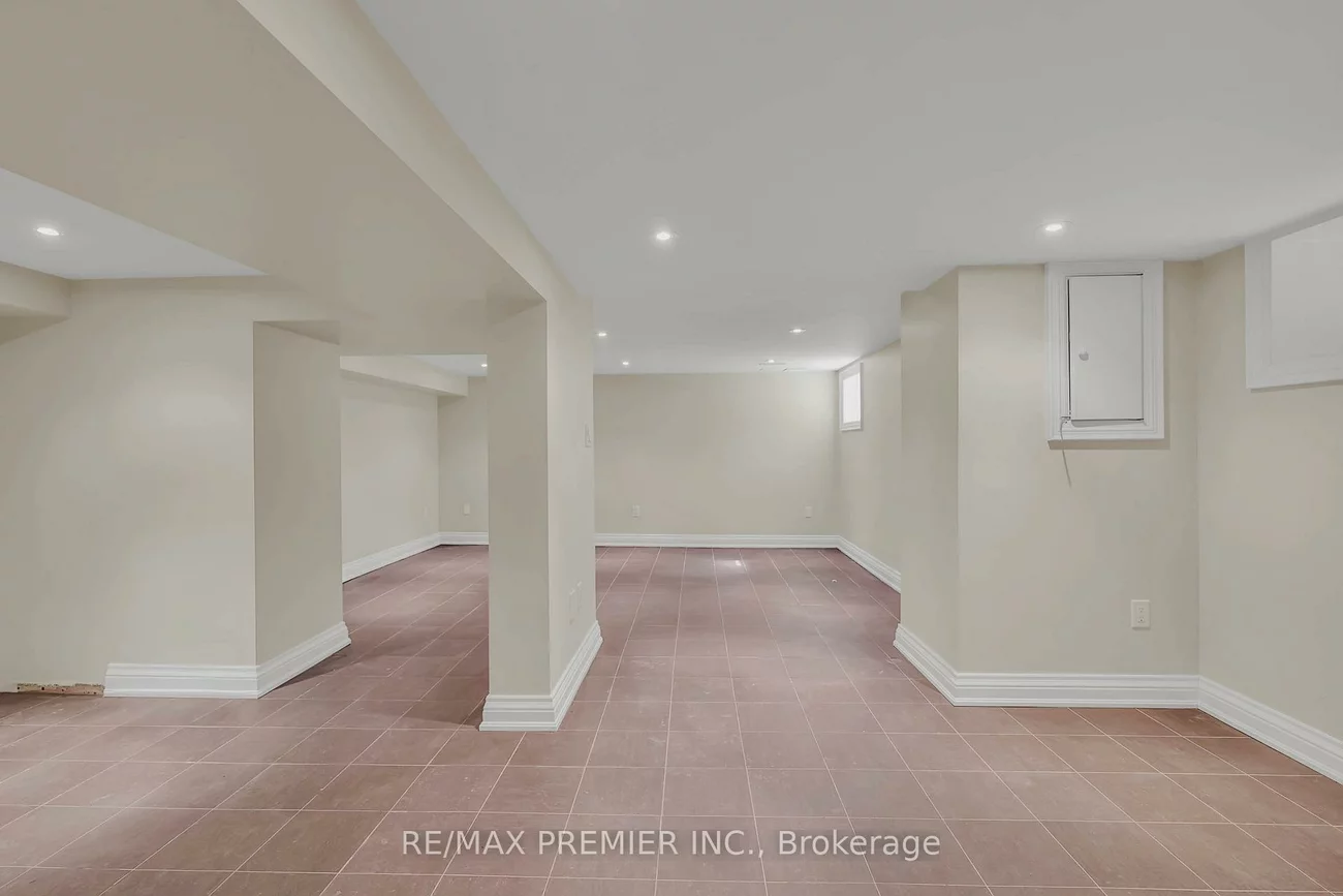 215, Grace, Palmerston-Little Italy, Toronto