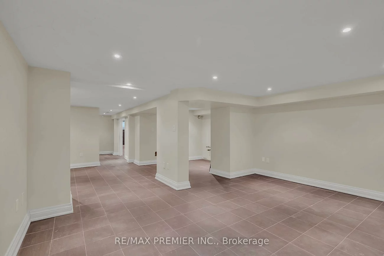 215, Grace, Palmerston-Little Italy, Toronto