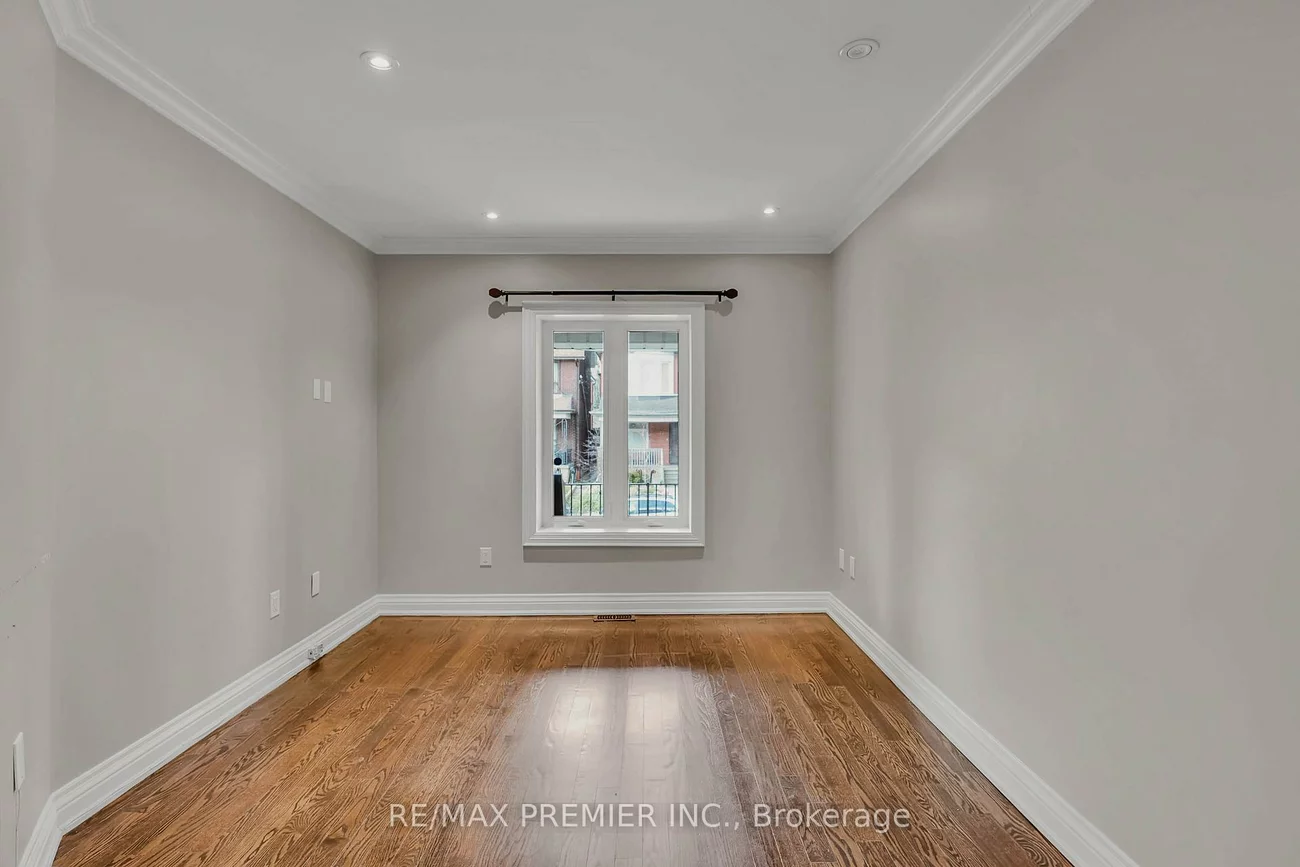 215, Grace, Palmerston-Little Italy, Toronto